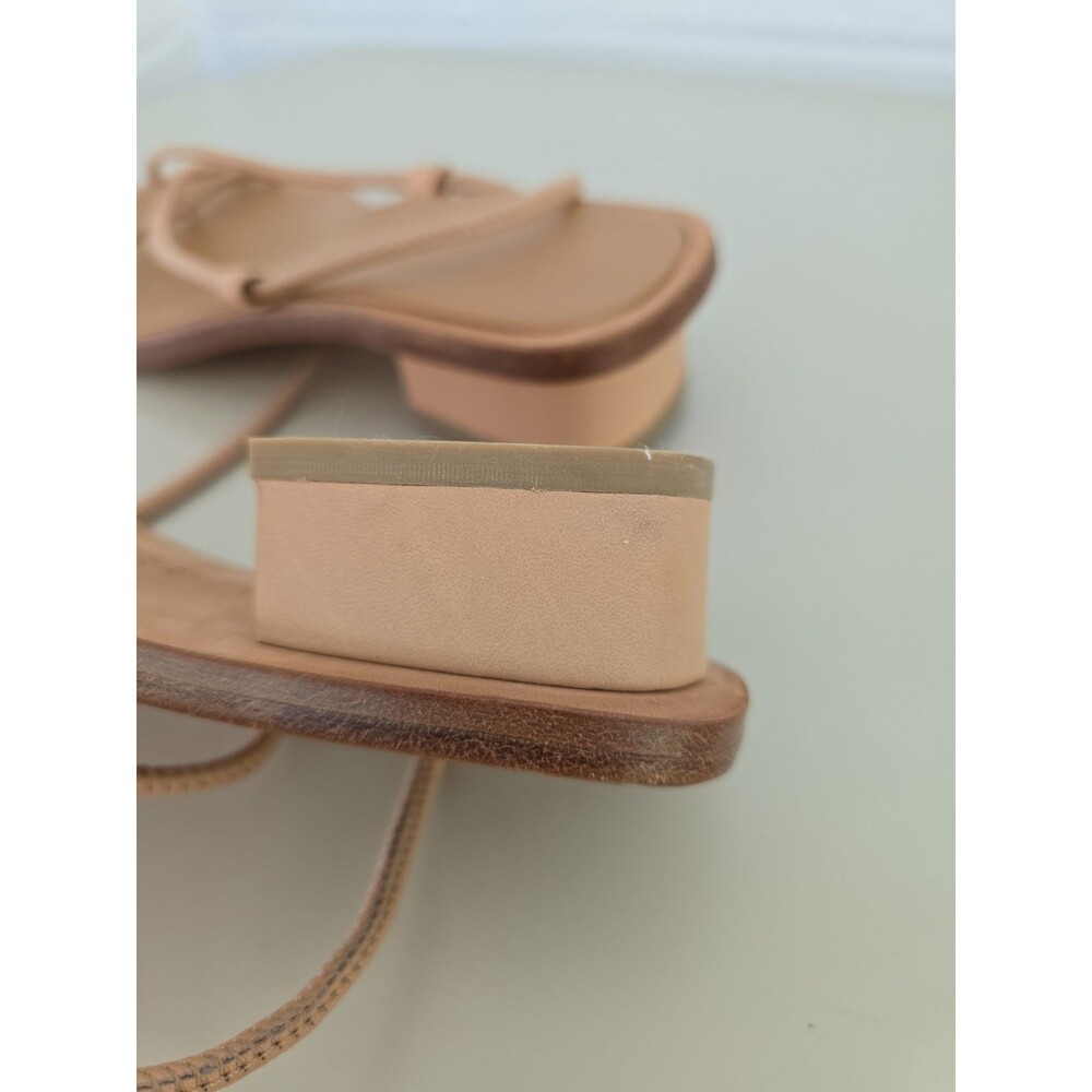 LOQ Ara Sandal in Dune Size 39 US 8.5 MRSP 385$ - Picture 14 of 16